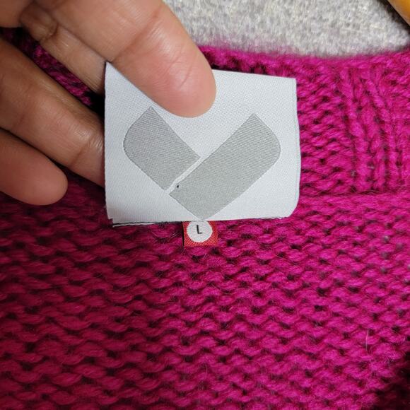 HAPPY SHEEP KNIT EMBROIDERED V-NECK SWEATER, SIZE L - Picture 4 of 7